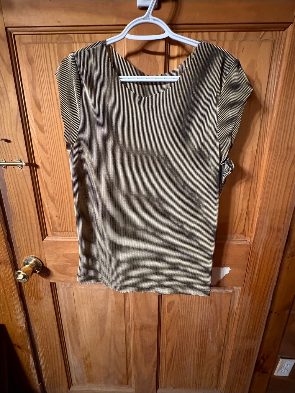 Women’s Sleeveless Ribbed Top in Olive Stripe